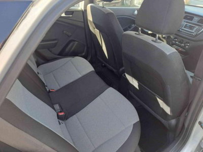 Hyundai i20 1.1 CRDi 12V 5 porte Comfort (18)