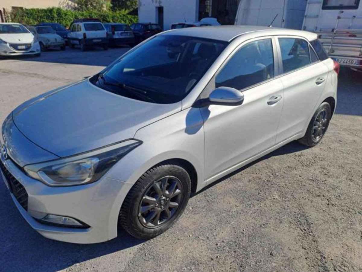 Hyundai i20 1.1 CRDi 12V 5 porte Comfort (5)