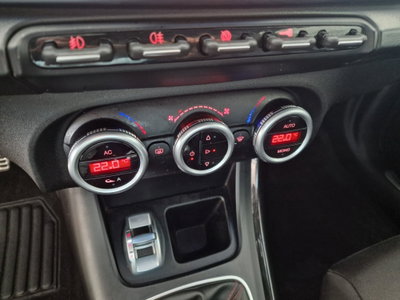 Alfa Romeo Giulietta 2.0 JTDm-2 Distinctive 140cv (8)