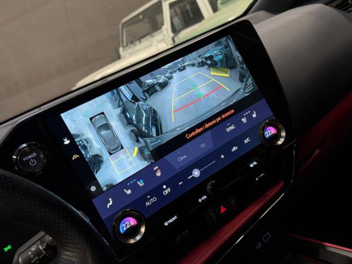 Lexus NX Plug-in 4WD Premium (18)