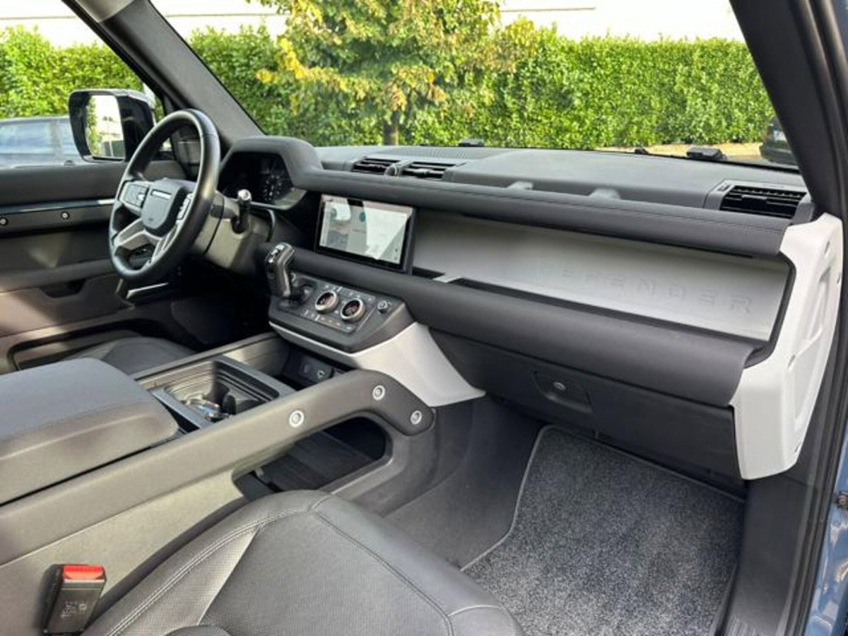 Land Rover Defender 90 3.0D I6 250 CV AWD Auto X-Dynamic S (19)