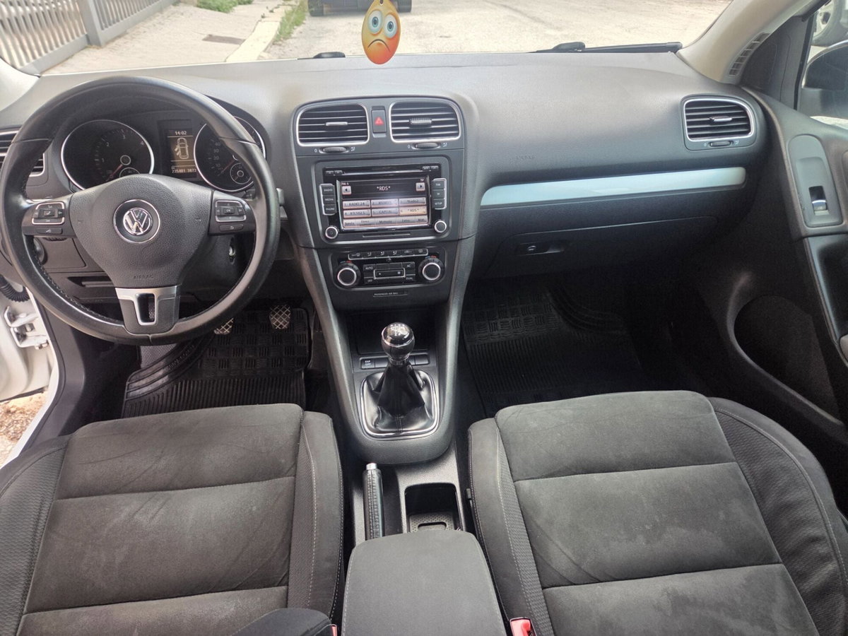 Volkswagen Golf 1.6 TDI DPF 5p. Highline (10)