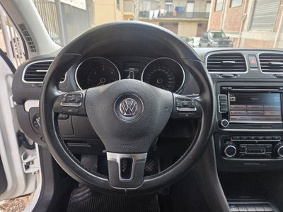 Volkswagen Golf 1.6 TDI DPF 5p. Highline (11)
