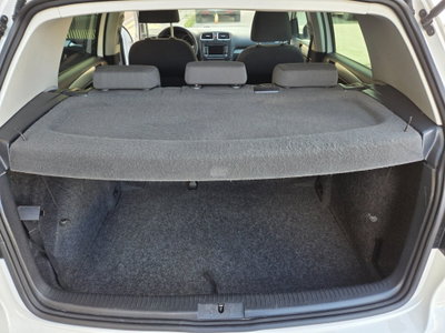 Volkswagen Golf 1.6 TDI DPF 5p. Highline (16)
