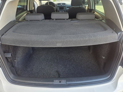 Volkswagen Golf 1.6 TDI DPF 5p. Highline (17)