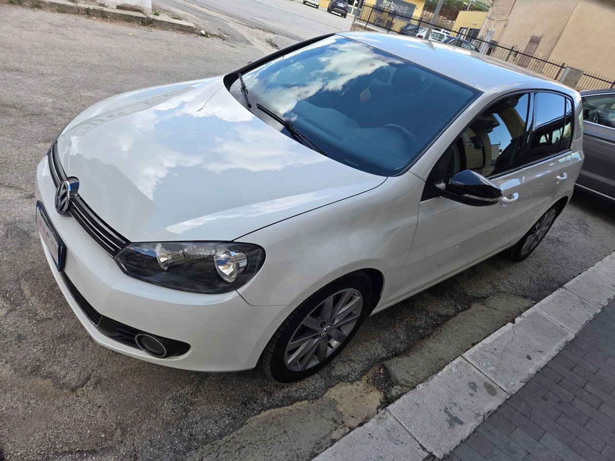 Volkswagen Golf 1.6 TDI DPF 5p. Highline (3)