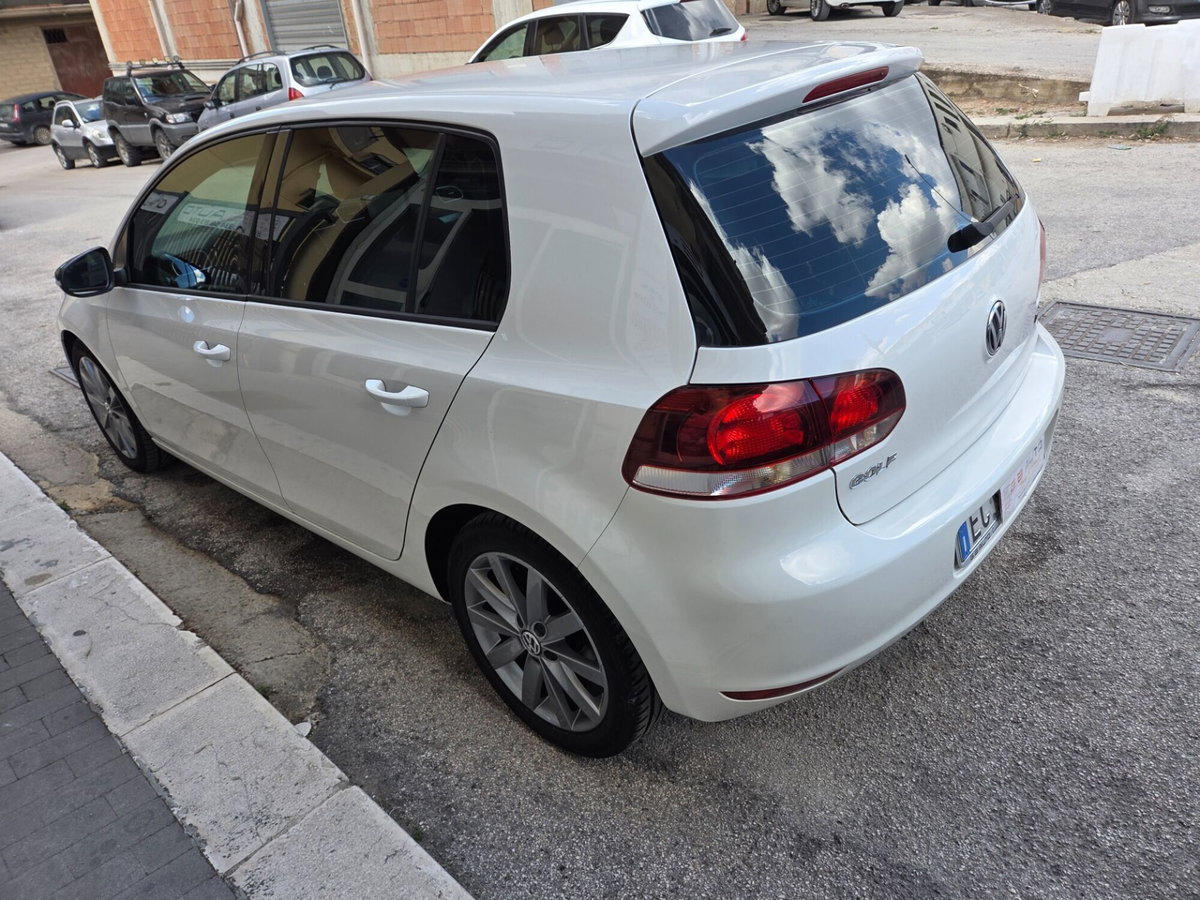 Volkswagen Golf 1.6 TDI DPF 5p. Highline (5)
