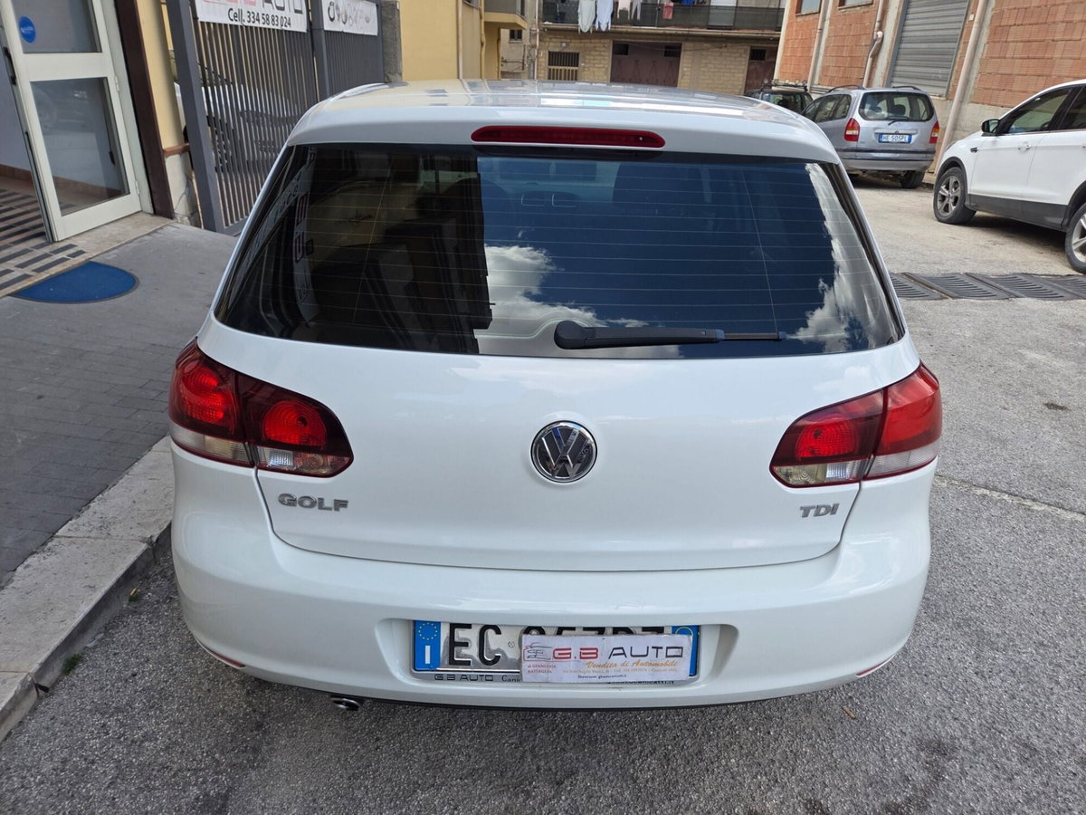 Volkswagen Golf 1.6 TDI DPF 5p. Highline (6)