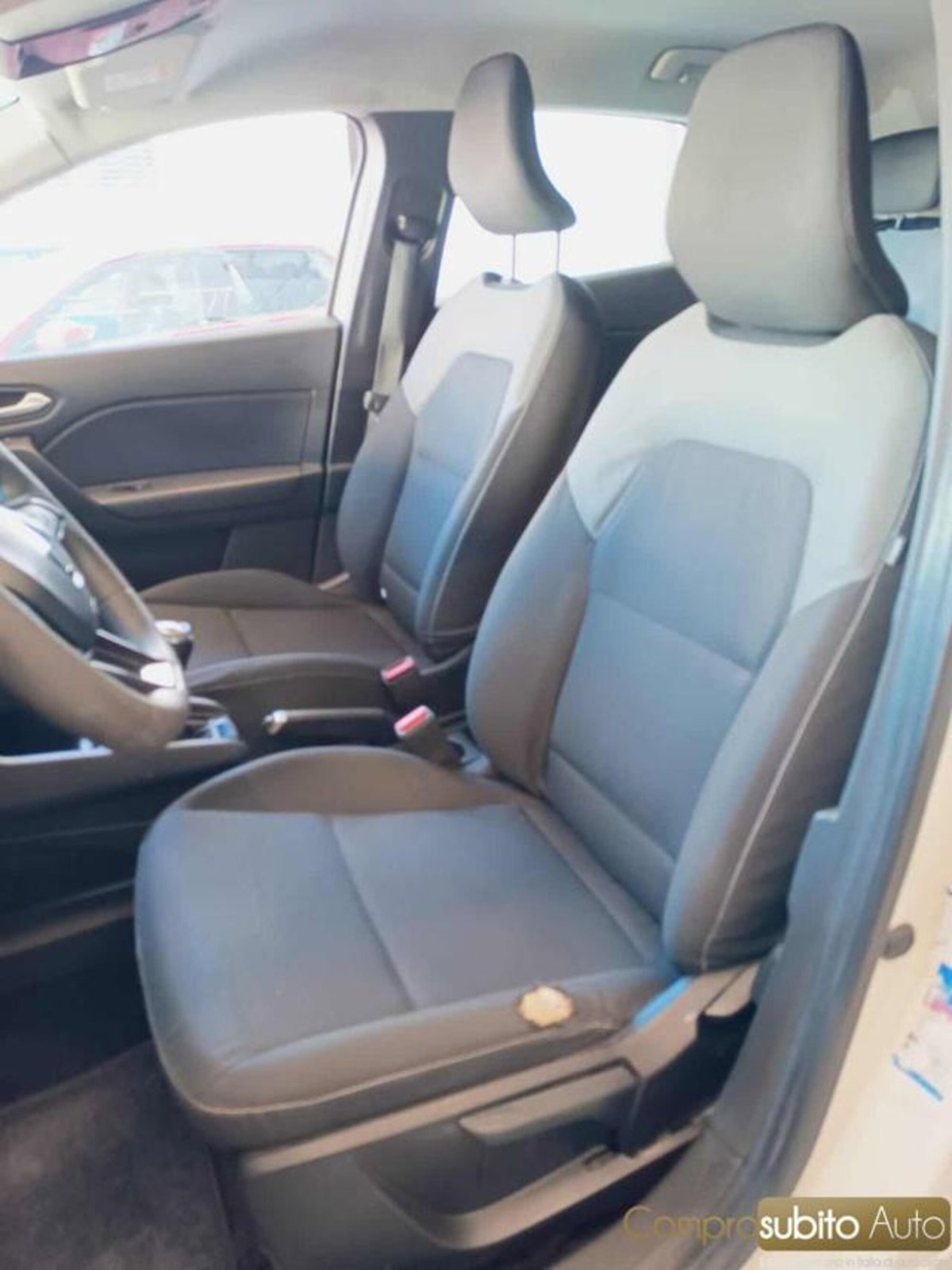 Renault Captur Blue dCi 95 CV Zen (10)