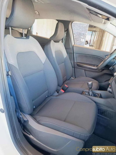 Renault Captur Blue dCi 95 CV Zen (11)