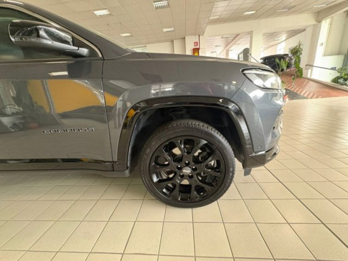 Jeep Compass 1.3 Turbo T4 2WD Limited (4)