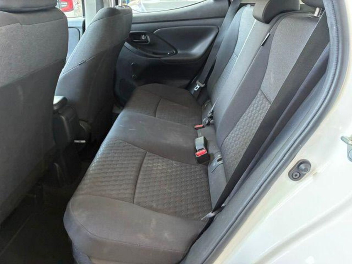 Toyota Yaris Cross 1.5 Hybrid 5p. E-CVT Active (14)