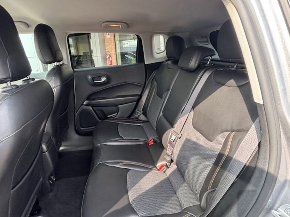 Jeep Compass 1.6 Multijet II 2WD Limited (8)