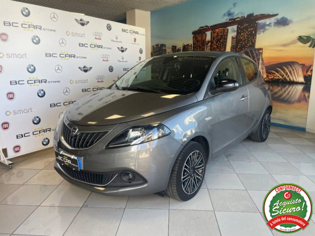 Lancia Ypsilon 1.0 FireFly 5 porte S&S Hybrid Gold Plus