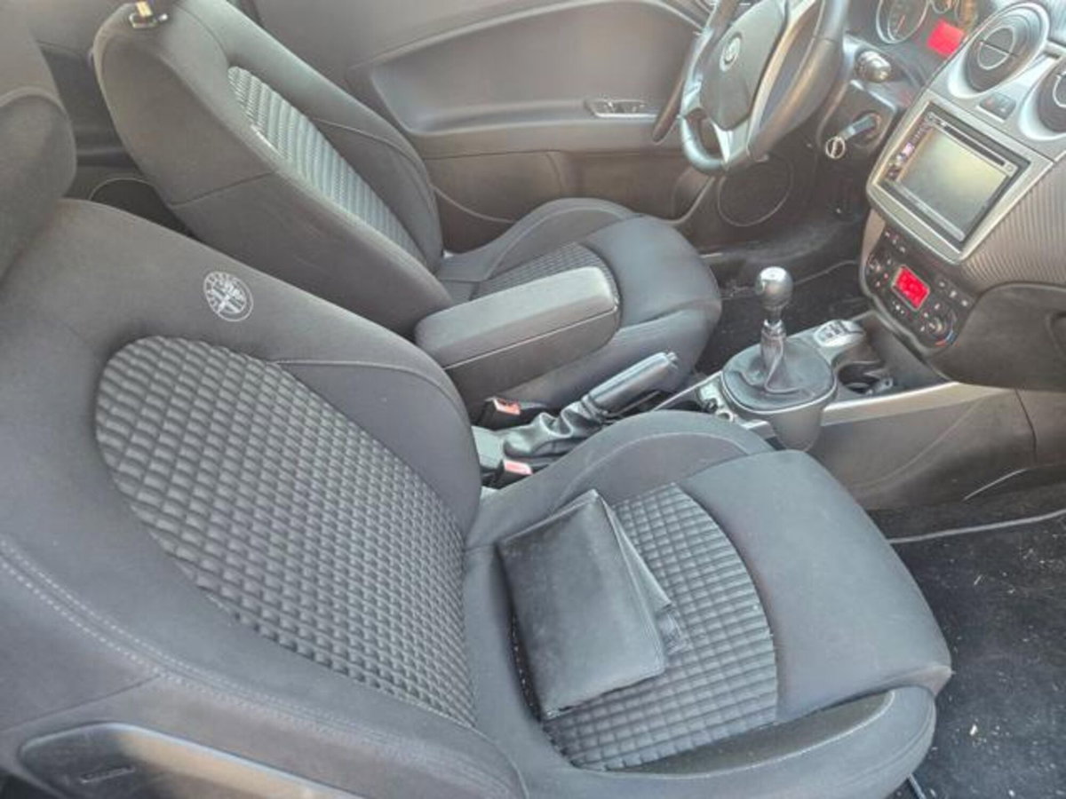 Alfa Romeo MiTo 1.4 T 120 CV Distinctive (4)