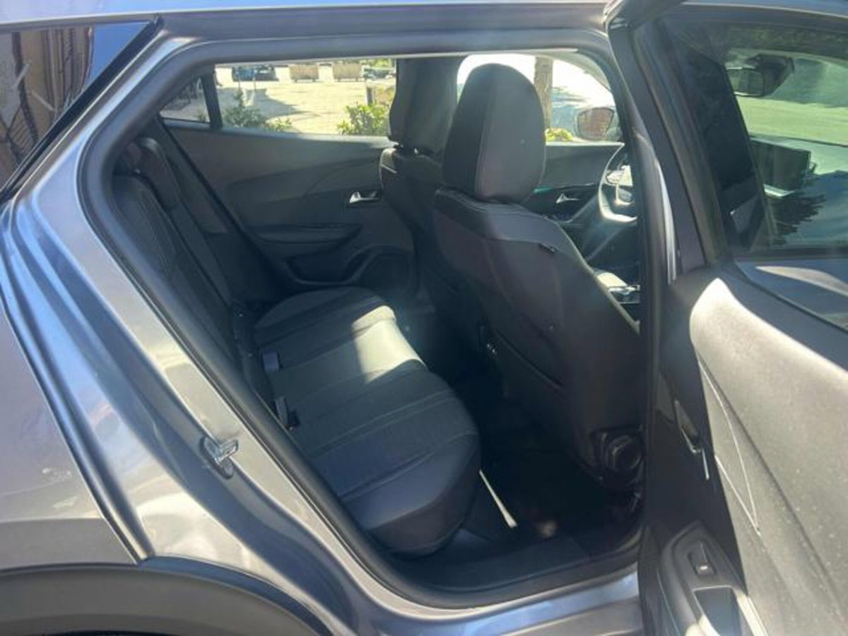 Peugeot 2008 BlueHDi 130 S&S EAT8 Allure Pack (10)