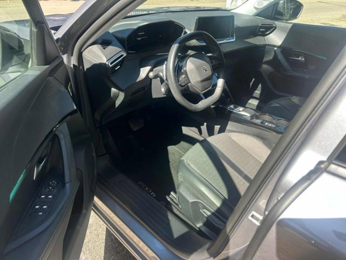 Peugeot 2008 BlueHDi 130 S&S EAT8 Allure Pack (7)