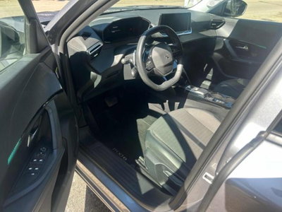Peugeot 2008 BlueHDi 130 S&S EAT8 Allure Pack (7)