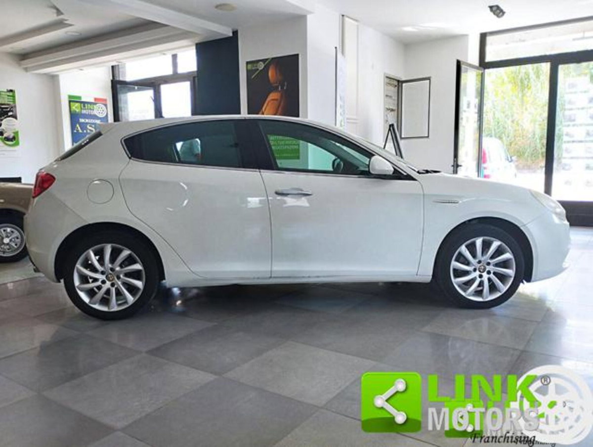 Alfa Romeo Giulietta 2.0 JTDm-2 Progression 170cv (4)