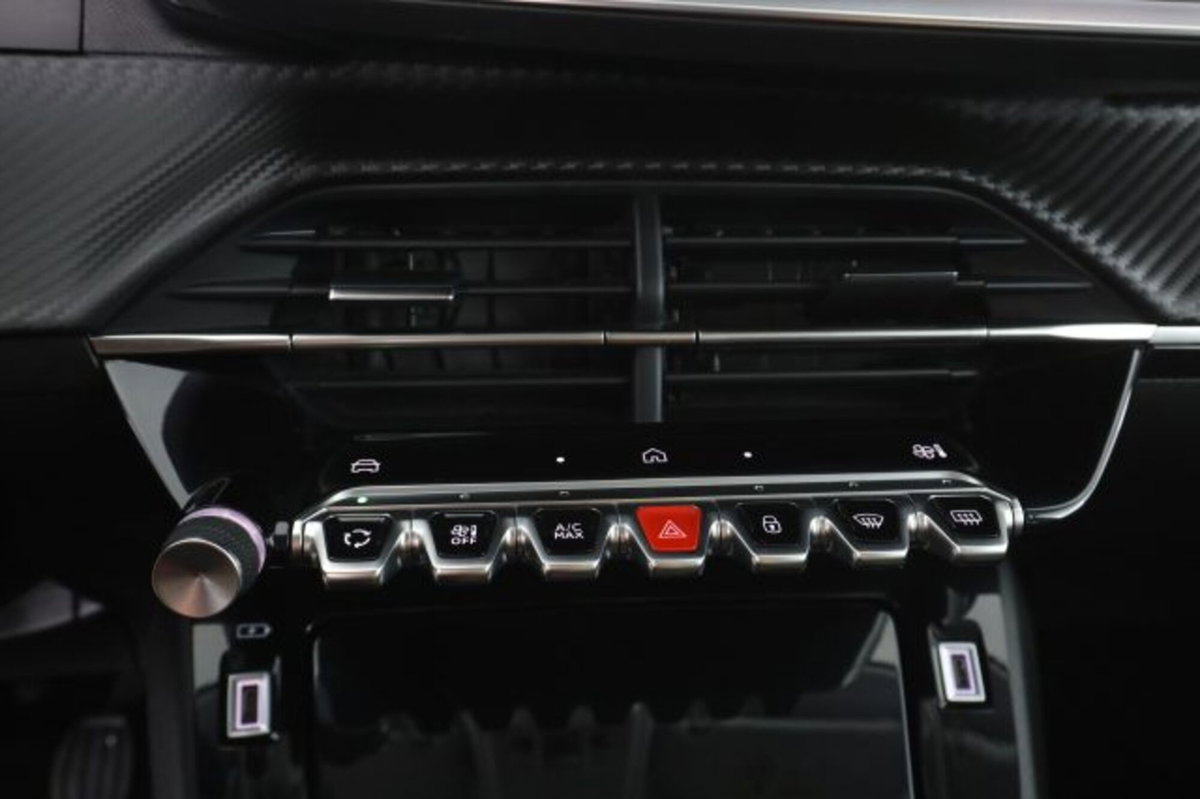 Peugeot 208 PureTech 100 Stop&Start 5 porte Allure (12)