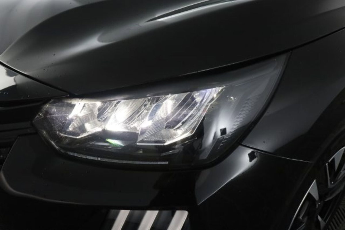 Peugeot 208 PureTech 100 Stop&Start 5 porte Allure (9)