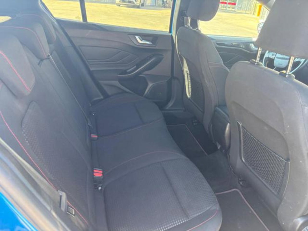 Ford Focus 1.0 EcoBoost 125 CV 5p. ST-Line (16)