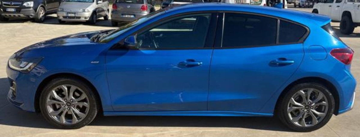 Ford Focus 1.0 EcoBoost 125 CV 5p. ST-Line (2)