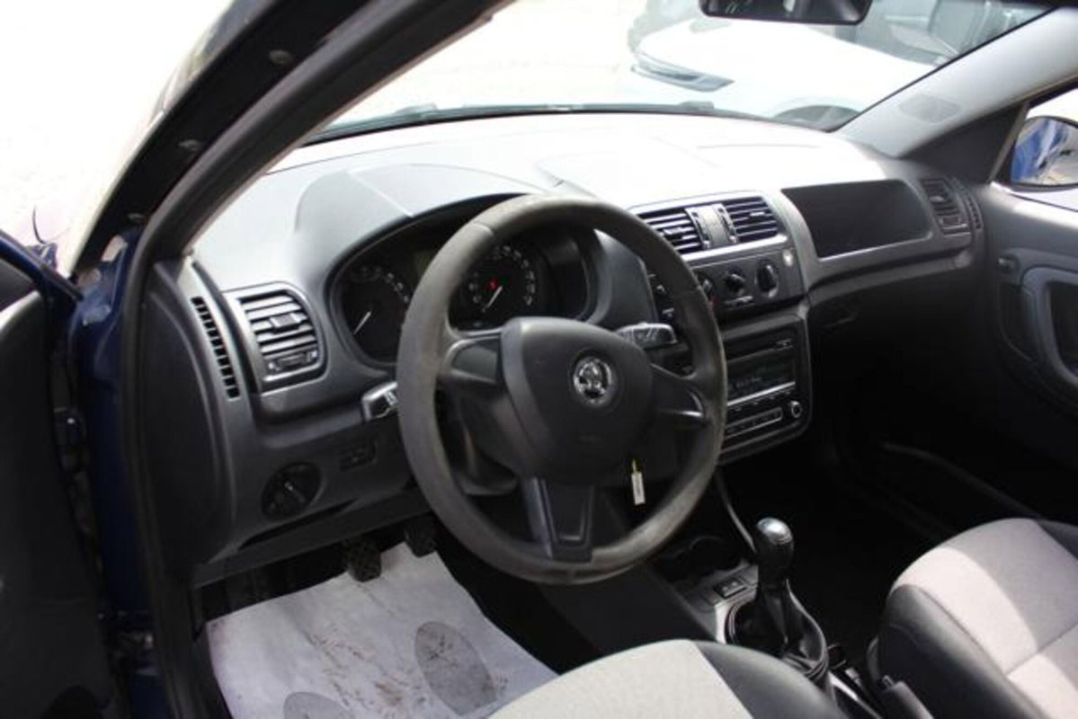 Skoda Roomster TDI CR 75CV Easy (6)