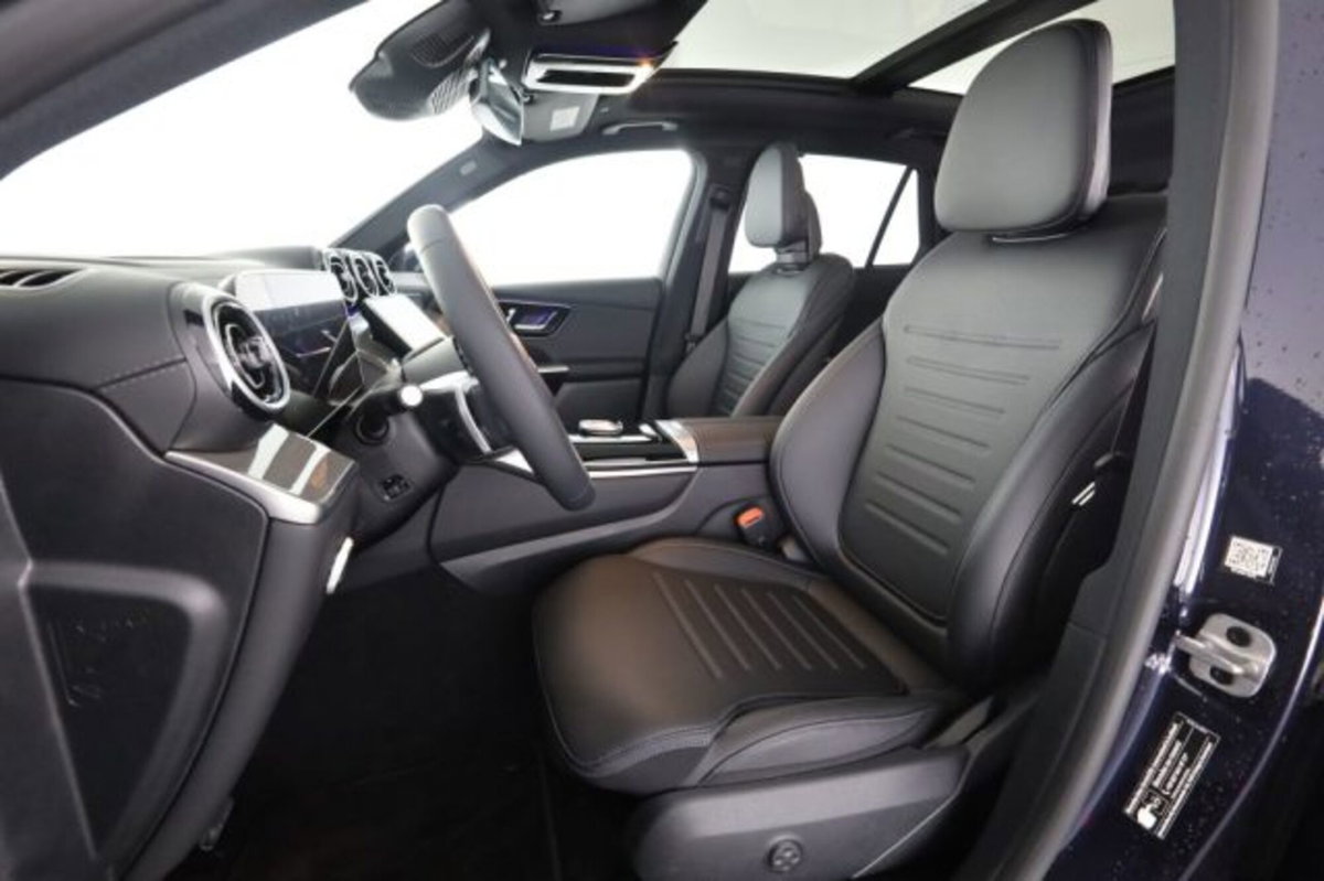 Mercedes-Benz GLC 300 4Matic Mild Hybrid AMG Premium (2)