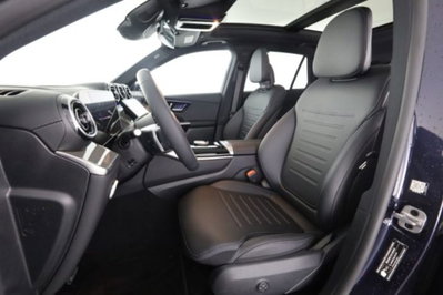 Mercedes-Benz GLC 300 4Matic Mild Hybrid AMG Premium (2)