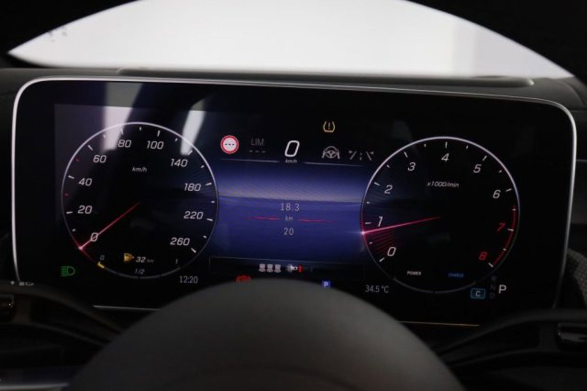 Mercedes-Benz GLC 300 4Matic Mild Hybrid AMG Premium (7)