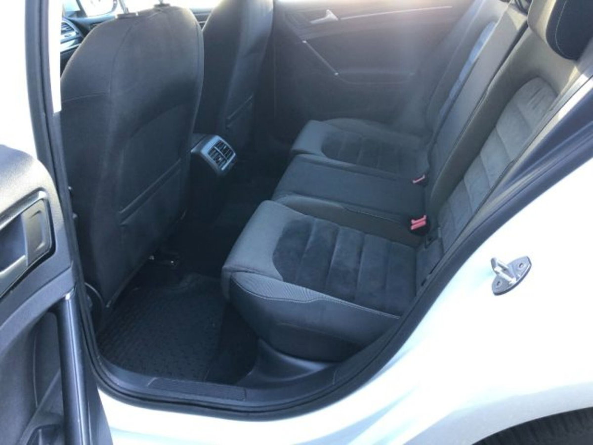 Volkswagen Golf 1.6 TDI 5p. Highline BlueMotion Technology (11)
