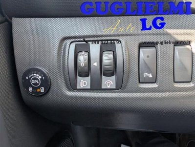 Renault Clio 1.2 75CV GPL 5 porte Costume National (20)