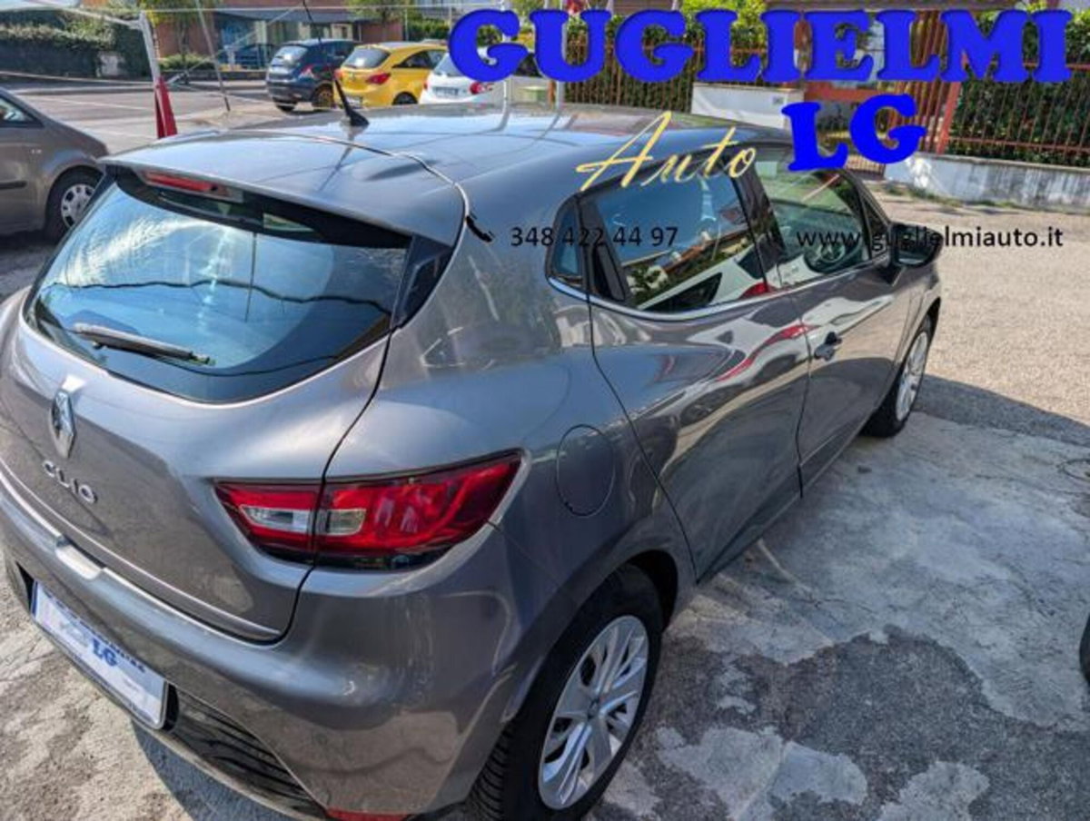 Renault Clio 1.2 75CV GPL 5 porte Costume National (8)