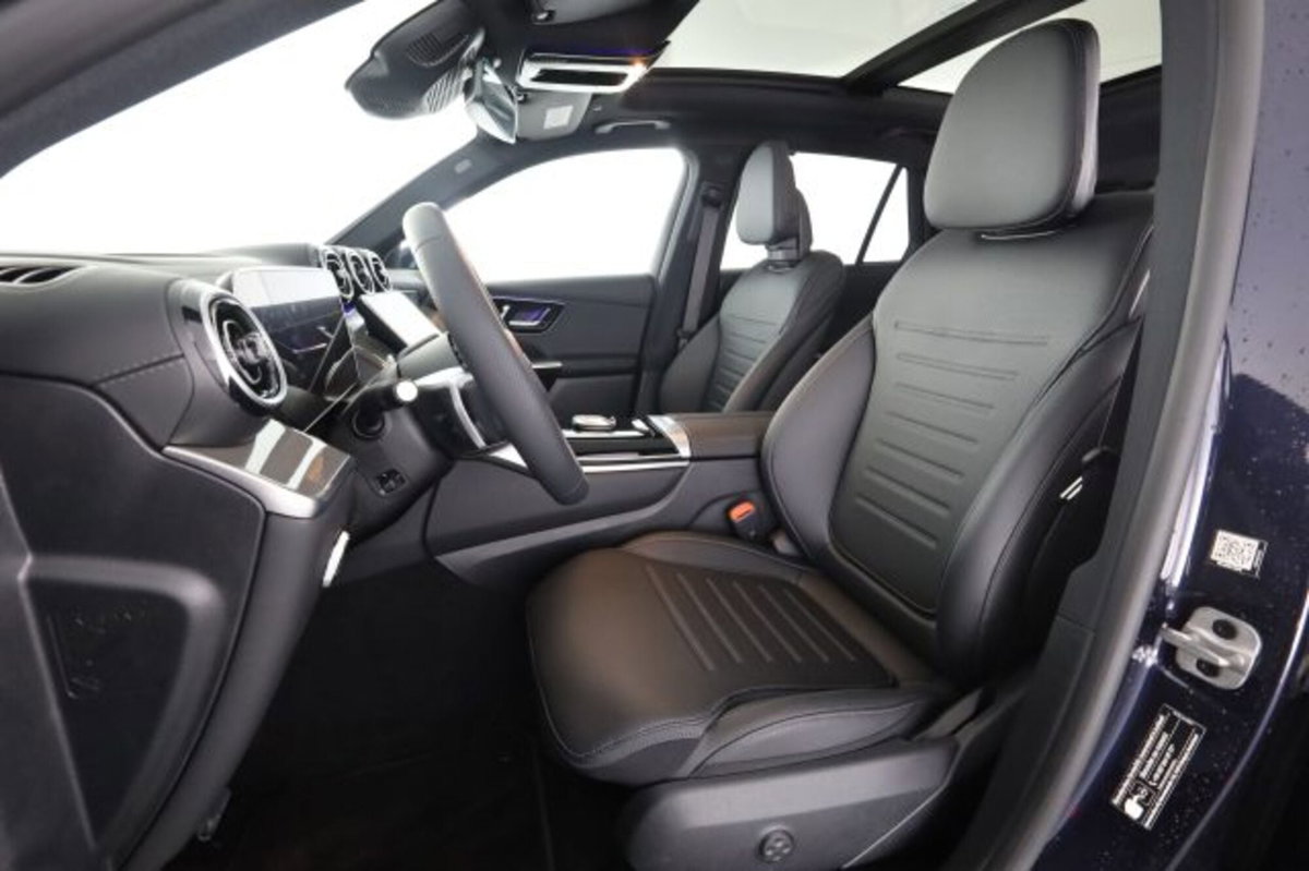 Mercedes-Benz GLC 300 4Matic Mild Hybrid AMG Premium (2)