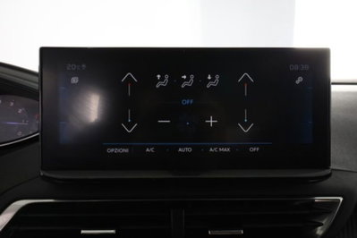 Peugeot 3008 PureTech Turbo 130 S&S EAT8 Allure (11)