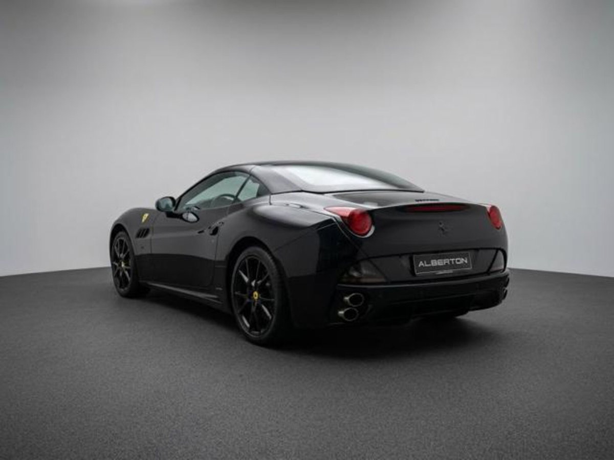 Ferrari California Spider California DCT (12)