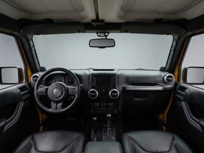 Jeep Wrangler 2.8 CRD DPF Sahara Auto (3)