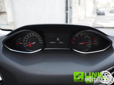 Peugeot 308 BlueHDi 120 S&S Allure (11)