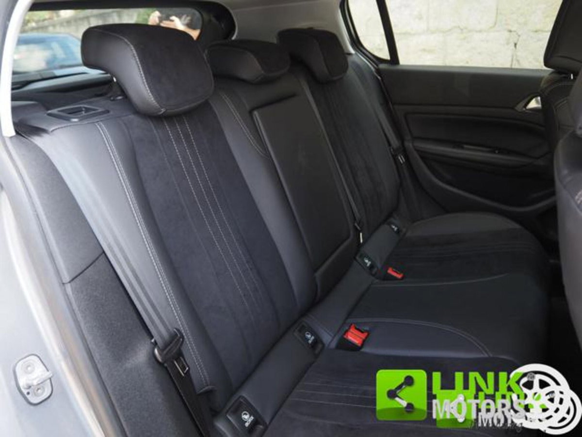 Peugeot 308 BlueHDi 120 S&S Allure (19)