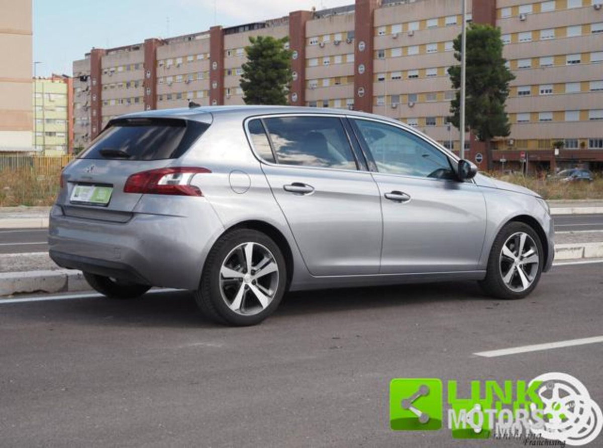 Peugeot 308 BlueHDi 120 S&S Allure (2)