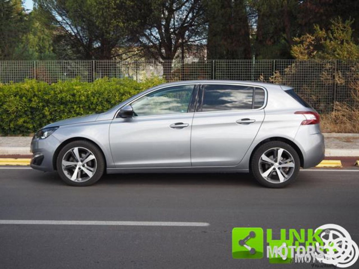 Peugeot 308 BlueHDi 120 S&S Allure (3)