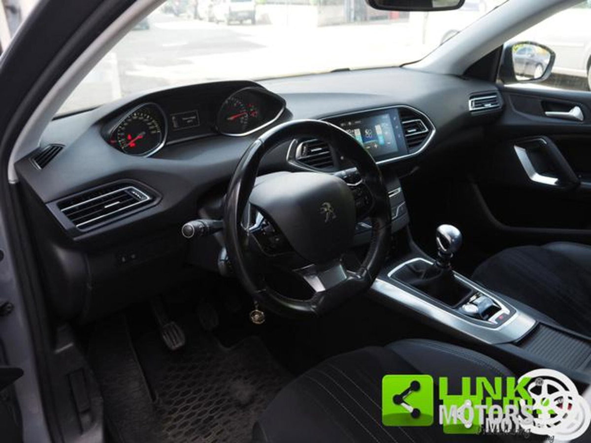 Peugeot 308 BlueHDi 120 S&S Allure (4)