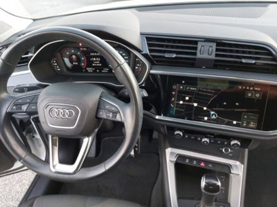 Audi Q3 35 TDI quattro S tronic Business (14)