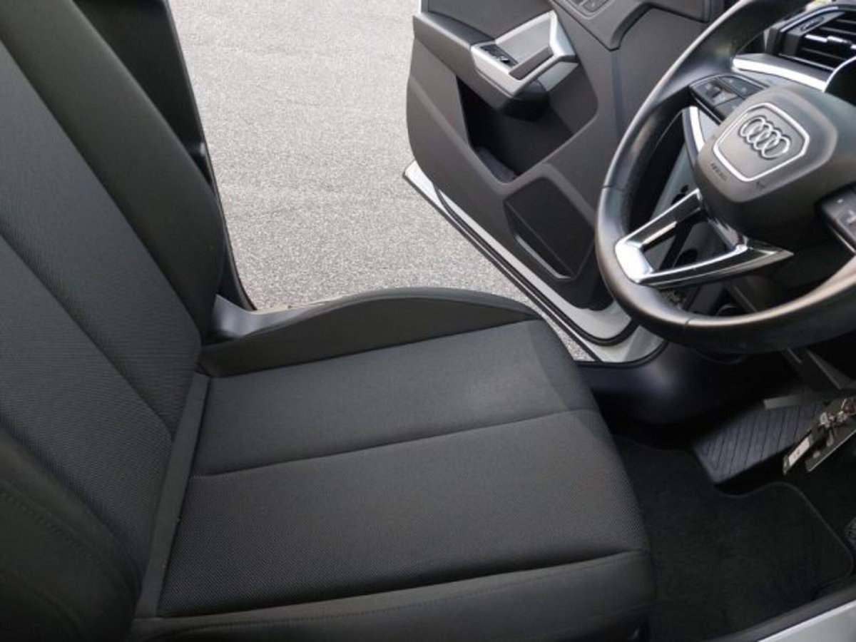 Audi Q3 35 TDI quattro S tronic Business (15)