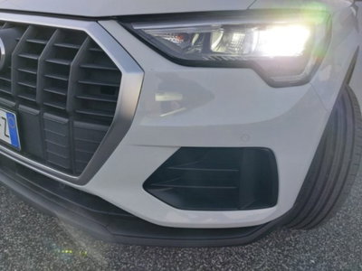 Audi Q3 35 TDI quattro S tronic Business (20)