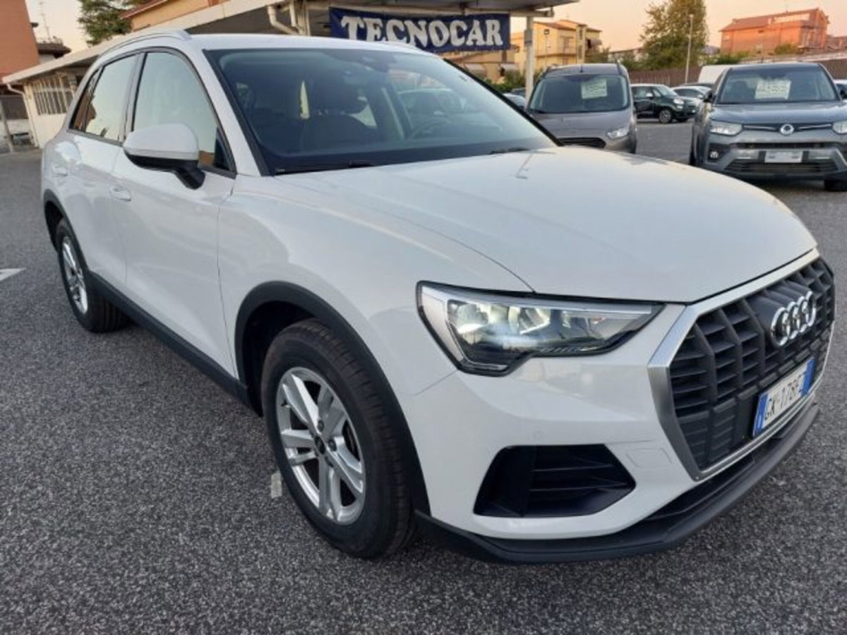 Audi Q3 35 TDI quattro S tronic Business (3)