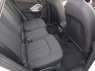 Audi Q3 35 TDI quattro S tronic Business (7)