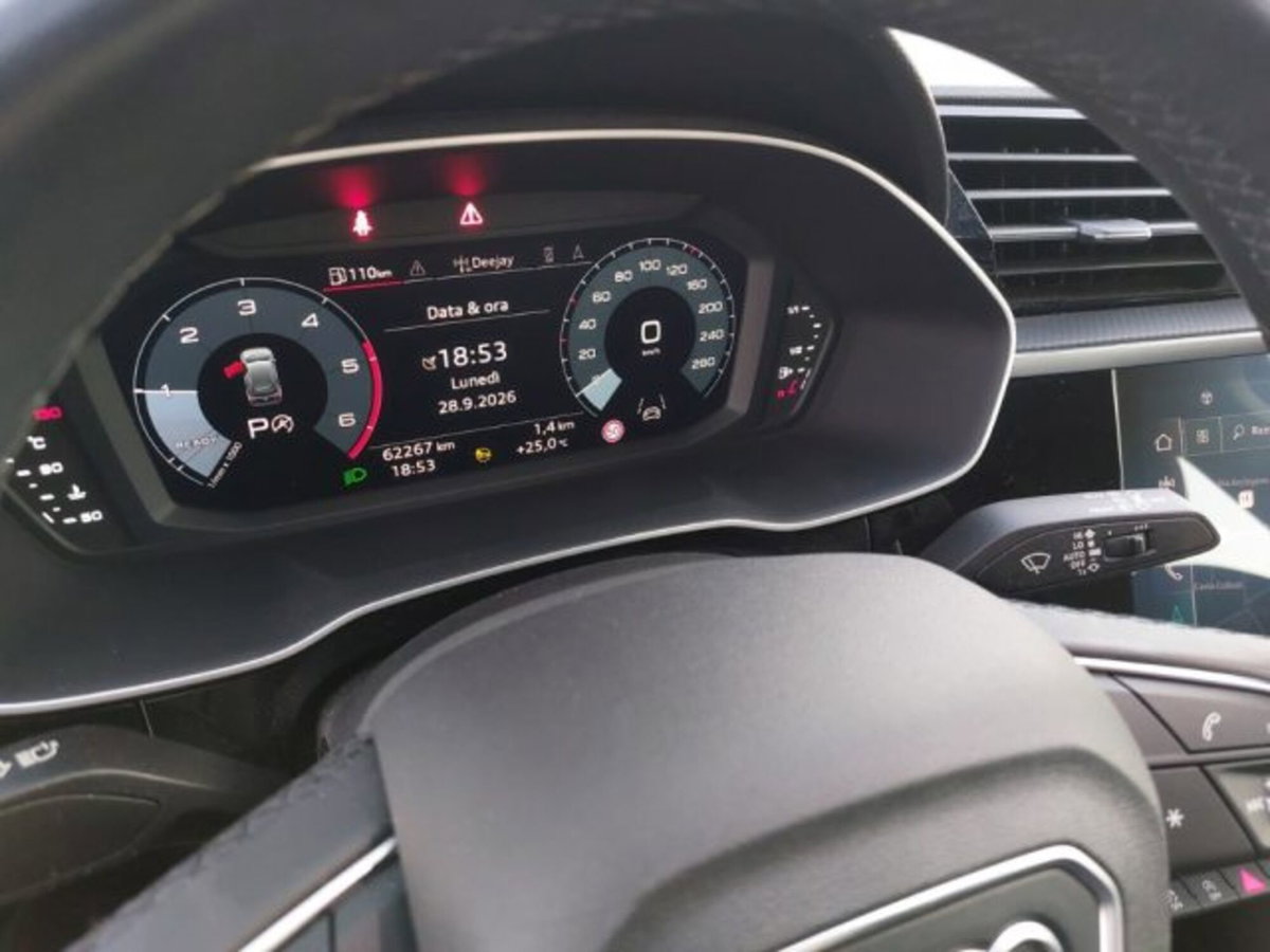 Audi Q3 35 TDI quattro S tronic Business (9)