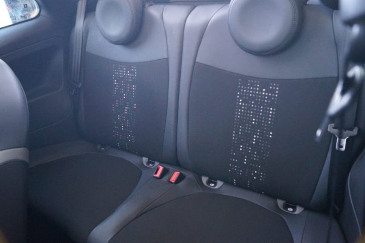 Fiat 500 Cabrio 1.0 Hybrid Connect (16)